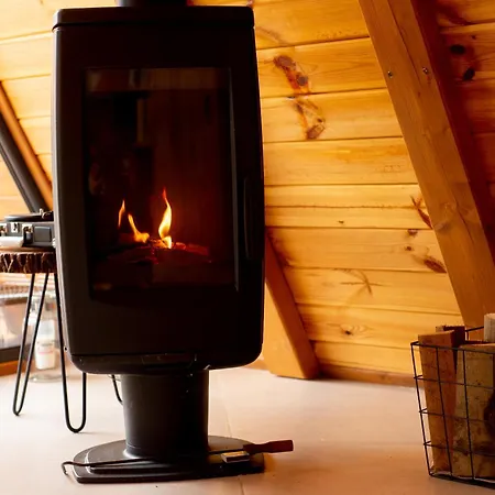 Vakantiehuis Dobrede - будиночки під лісом