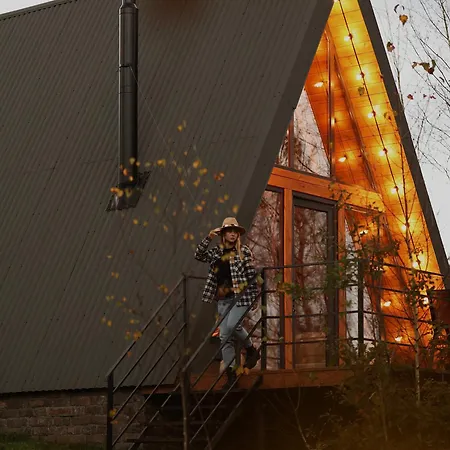 Dobrede - будиночки під лісом Dubrynychi