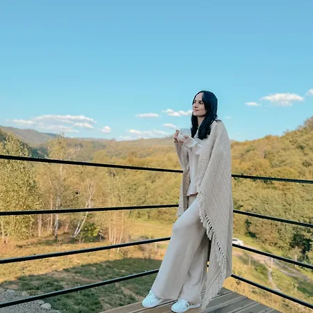 Ferienhaus Dobrede - будиночки під лісом Dubrynychi