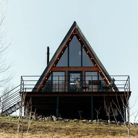 Holiday home Dobrede - будиночки під лісом