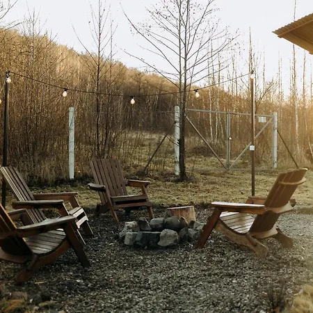 Holiday home Dobrede - будиночки під лісом