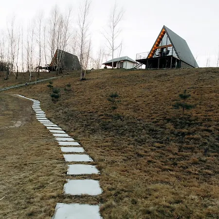 Holiday home Dobrede - будиночки під лісом