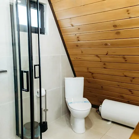 Ferienhaus Dobrede - будиночки під лісом Dubrynychi