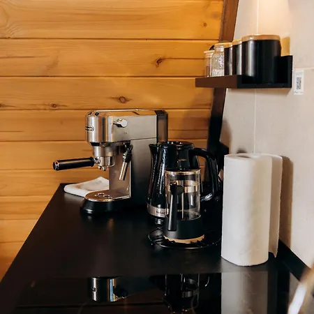 Dobrede - будиночки під лісом * Dubrynychi