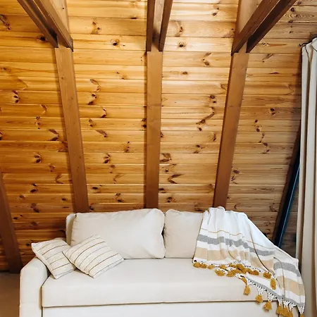 Dobrede - будиночки під лісом