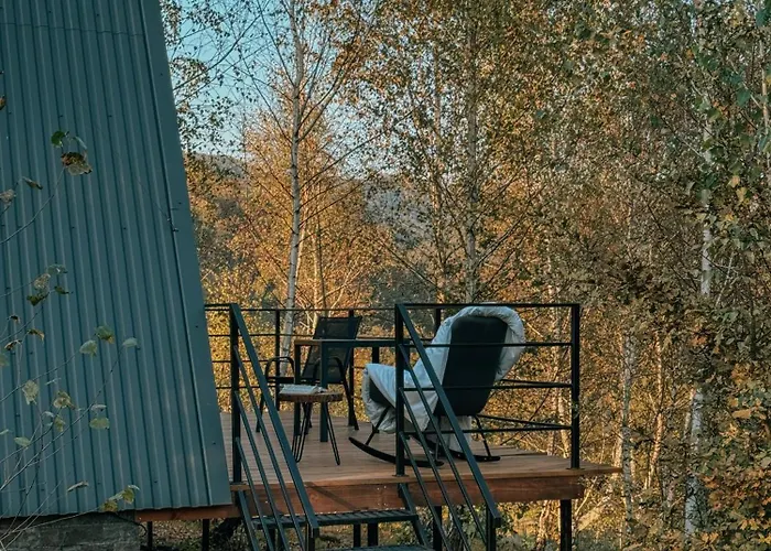 Dobrede - будиночки під лісом