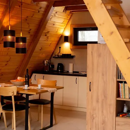 Ferienhaus Dobrede - будиночки під лісом